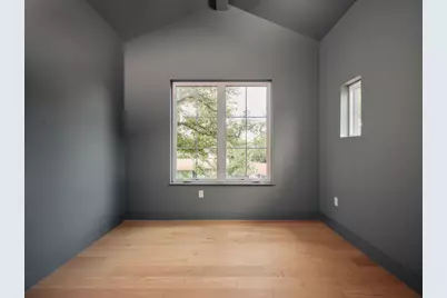 704 E 46th Street, Austin, TX 78751 - Photo 33