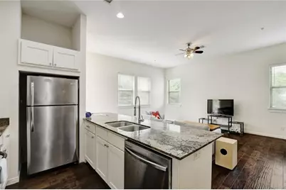 2708 San Pedro Street #301, Austin, TX 78705 - Photo 5