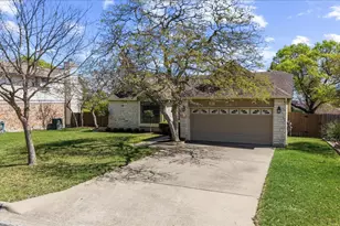 11101 Grapevine Ln, Austin, TX 78759 - Photo 3