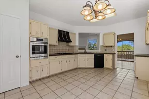 11101 Grapevine Ln, Austin, TX 78759 - Photo 13