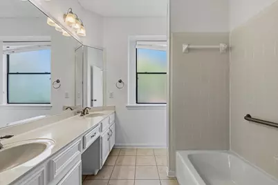 11101 Grapevine Lane, Austin, TX 78759 - Photo 23