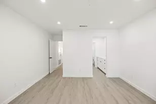 7211 Lakewood Dr, Austin, TX 78750 - Photo 13