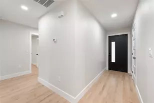 8105 Manassas Dr, Austin, TX 78745 - Photo 7
