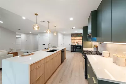 8105 Manassas Drive, Austin, TX 78745 - Photo 11