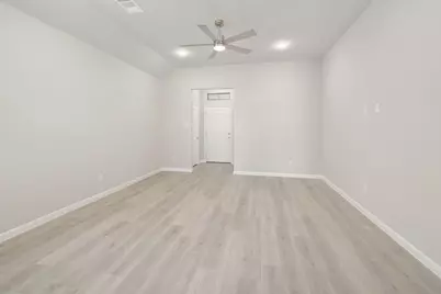 222 Hornet Street, Elgin, TX 78621 - Photo 3