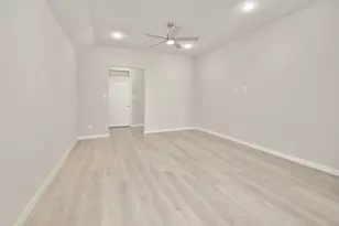 222 Hornet St, Elgin, TX 78621 - Photo 5