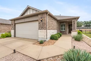 307 Hobby St, Georgetown, TX 78633 - Photo 3