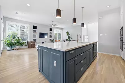 406 Hazeltine Drive, Lakeway, TX 78734 - Photo 3