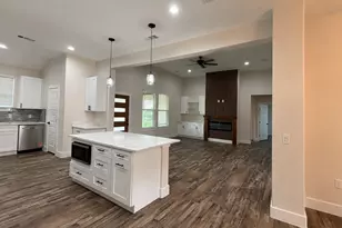 488 Co Rd 468, Elgin, TX 78621 - Photo 5