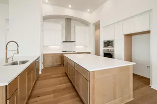 217 Belanger Cyn Dr, Liberty Hill, TX 78642 - Photo 5