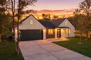 103 Waikakaaua Dr, Bastrop, TX 78602 - Photo 1