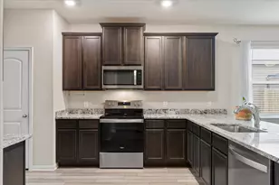 321 Freedom Park Ave, Liberty Hill, TX 78642 - Photo 5