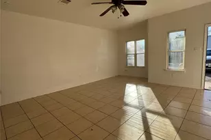 609 M L K Dr, Elgin, TX 78621 - Photo 3