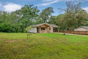 212 Cool Water Dr, Bastrop, TX 78602 - Photo 23