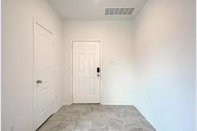 521 Lady Swiss Lane, Hutto, TX 78634 - Photo 5