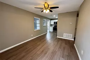 202 W N Loop Blvd, Austin, TX 78751 - Photo 3