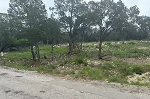 20027 Continental Dr, Lago Vista, TX 78645 - Photo 1