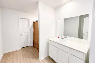 11212 Superior Bay Ln, Mustang Ridge, TX 78610 - Photo 7