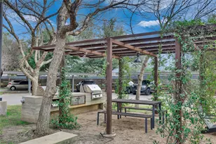 2235 E 6th St, Austin, TX 78702 - Photo 21
