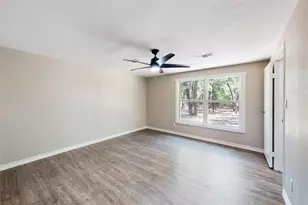 333 Northwood Cir, Rockdale, TX 76567 - Photo 9