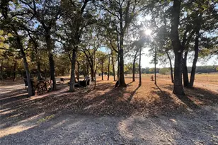 333 Northwood Cir, Rockdale, TX 76567 - Photo 17