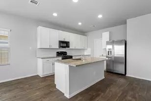 202 Chesterfield Dr, Kyle, TX 78640 - Photo 13