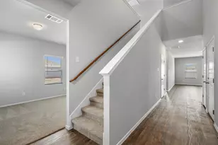 202 Chesterfield Dr, Kyle, TX 78640 - Photo 3