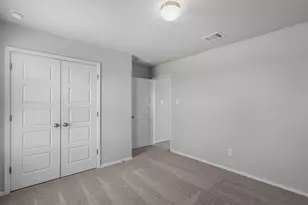 202 Chesterfield Dr, Kyle, TX 78640 - Photo 35