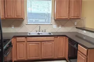 1176 Bedford St, Austin, TX 78702 - Photo 9