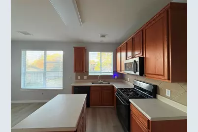 1711 Brandon Keller Court, Pflugerville, TX 78660 - Photo 11