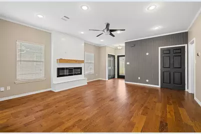 609A W 7th Street, Taylor, TX 76574 - Photo 7