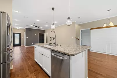 609A W 7th Street, Taylor, TX 76574 - Photo 11