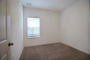 3405 Breckenridge Dr, Austin, TX 78744 - Photo 9