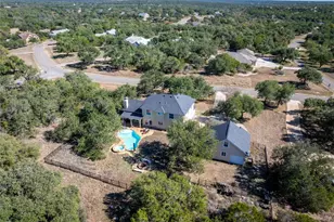 1021 Canna Lily Cir, Driftwood, TX 78619 - Photo 37