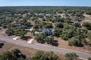 1021 Canna Lily Cir, Driftwood, TX 78619 - Photo 33