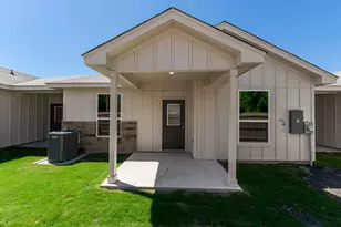 408 W Avenue C, Copperas Cove, TX 76522 - Photo 21