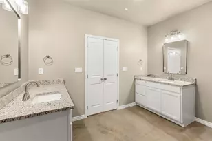 408 W Avenue C, Copperas Cove, TX 76522 - Photo 17