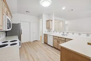 1611 Sunnycrest Cir, New Braunfels, TX 78130 - Photo 7