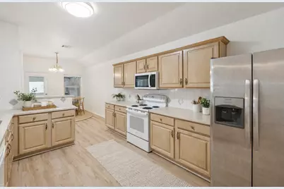 1611 Sunnycrest Circle, New Braunfels, TX 78130 - Photo 5