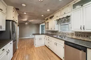 1350 Co Rd 414, Jonesboro, TX 76538 - Photo 9