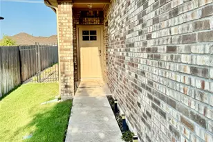 305 Rusk Bluff Ave, Leander, TX 78641 - Photo 7