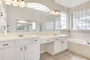 301 Rim Rock Dr, Georgetown, TX 78628 - Photo 23