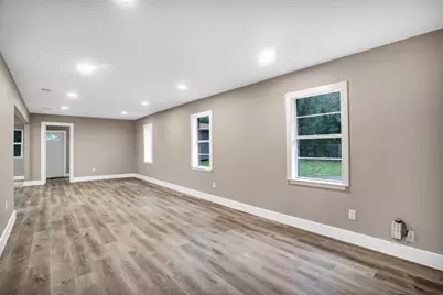 601 Spring Street, Round Rock, TX 78664 - Photo 9