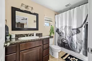 75 Pedernales St, Austin, TX 78702 - Photo 15