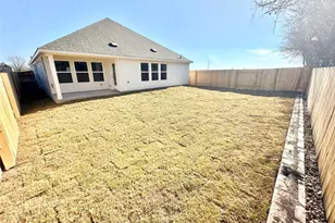 220 Oriole St, Kyle, TX 78640 - Photo 9