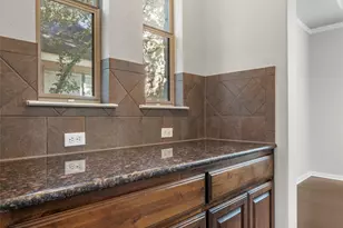 11621 Cherisse Dr, Austin, TX 78739 - Photo 11