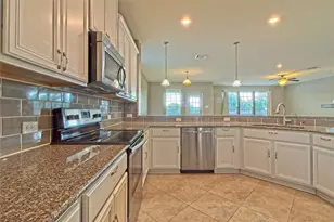 31443 Kingsway Rd, Georgetown, TX 78628 - Photo 13