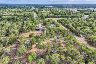 200 Woodlands Dr, Bastrop, TX 78602 - Photo 3