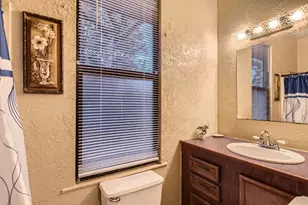 200 Woodlands Dr, Bastrop, TX 78602 - Photo 17