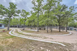 200 Woodlands Dr, Bastrop, TX 78602 - Photo 27